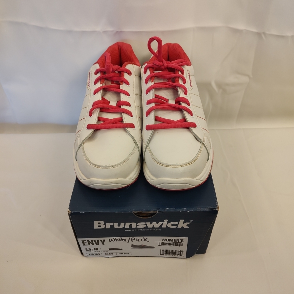 Brunswick Strikeforce Shoes W 8.5 Satin Athletic Low Bowling White/Pink VGUC!